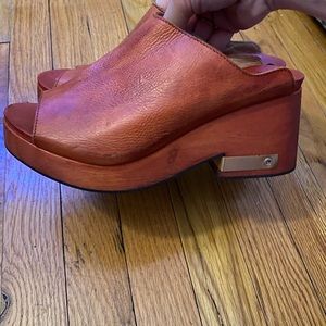 Free People Orange Leather Moon Clog sz 7